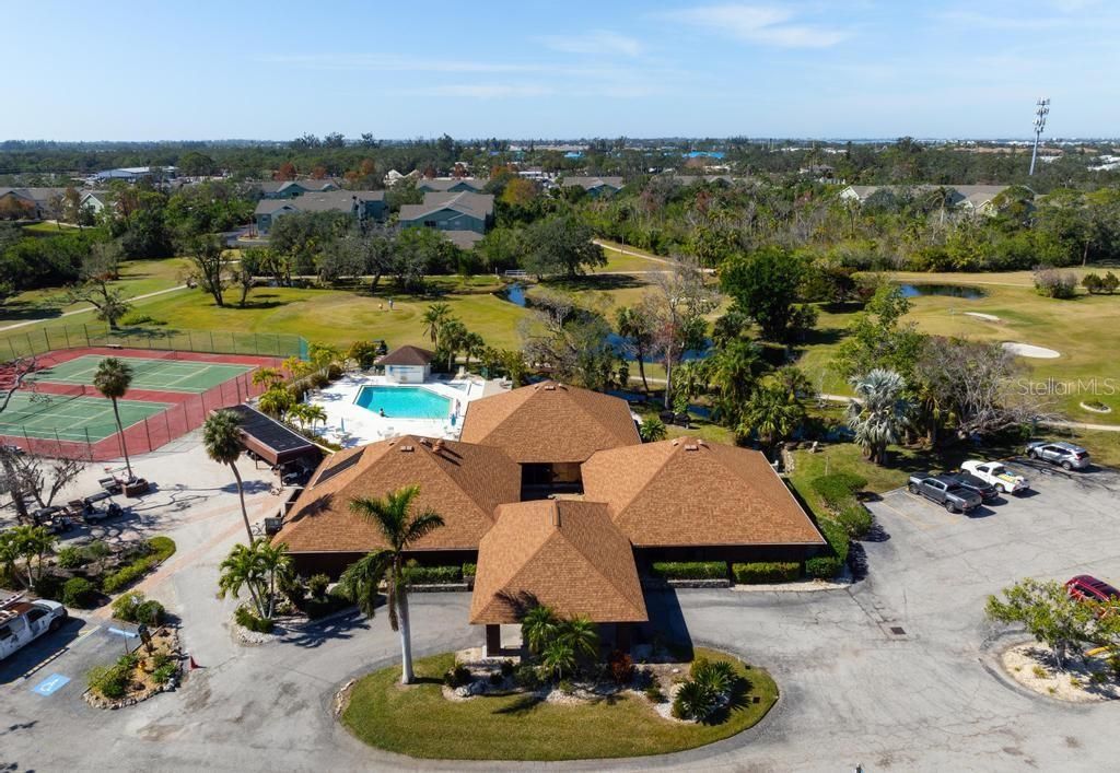 待售: $159,900 (2 贝兹, 2 浴室, 832 平方英尺)