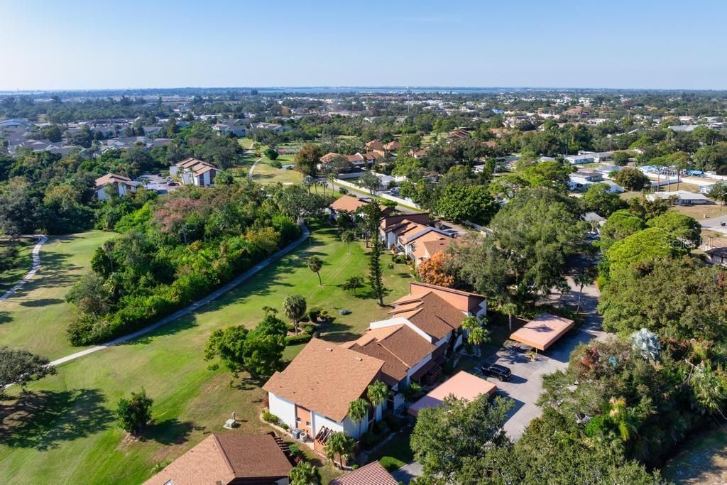 待售: $159,900 (2 贝兹, 2 浴室, 832 平方英尺)