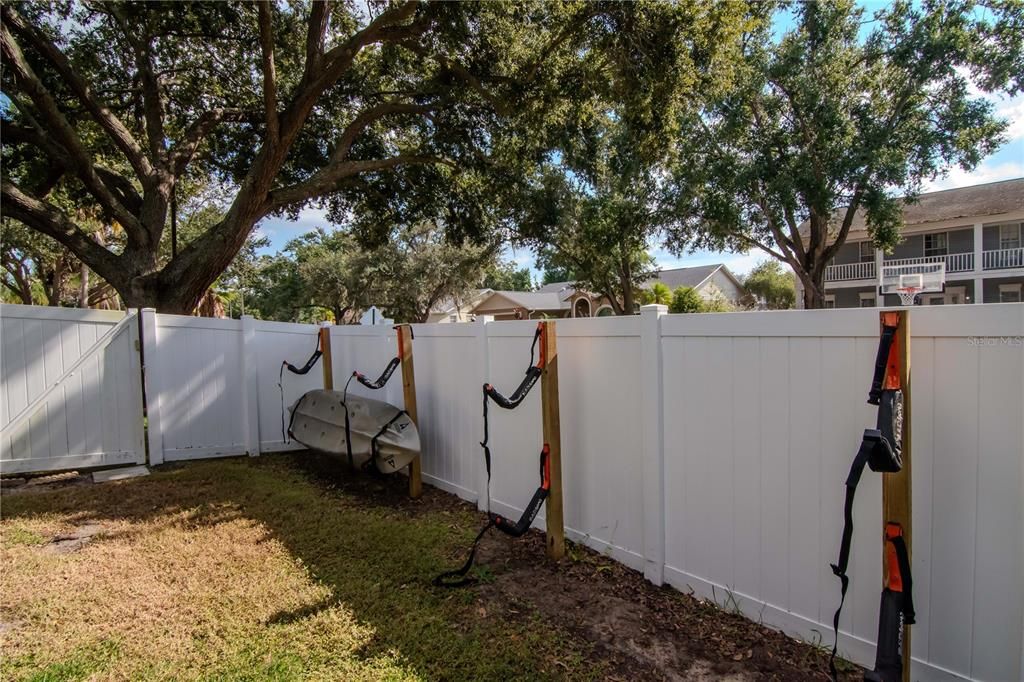 Active With Contract: $431,500 (3 beds, 2 baths, 2000 Square Feet)