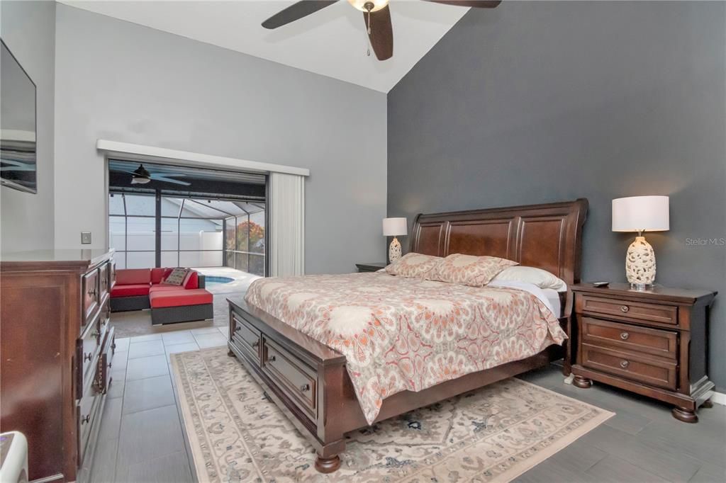 Active With Contract: $431,500 (3 beds, 2 baths, 2000 Square Feet)