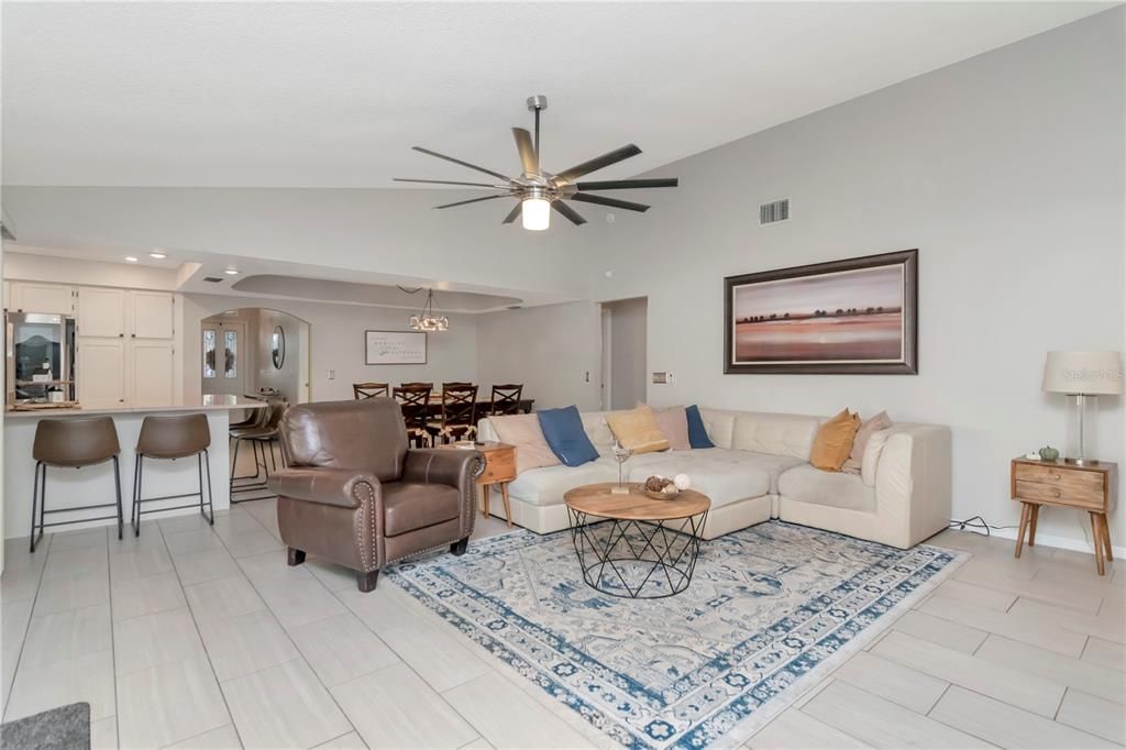 Active With Contract: $431,500 (3 beds, 2 baths, 2000 Square Feet)