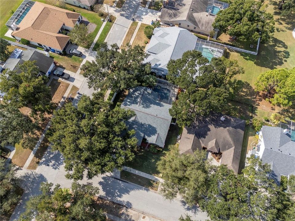 Active With Contract: $431,500 (3 beds, 2 baths, 2000 Square Feet)