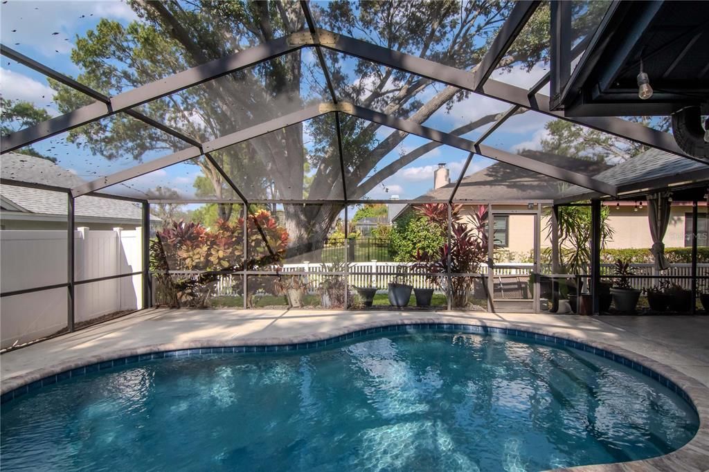 Active With Contract: $431,500 (3 beds, 2 baths, 2000 Square Feet)