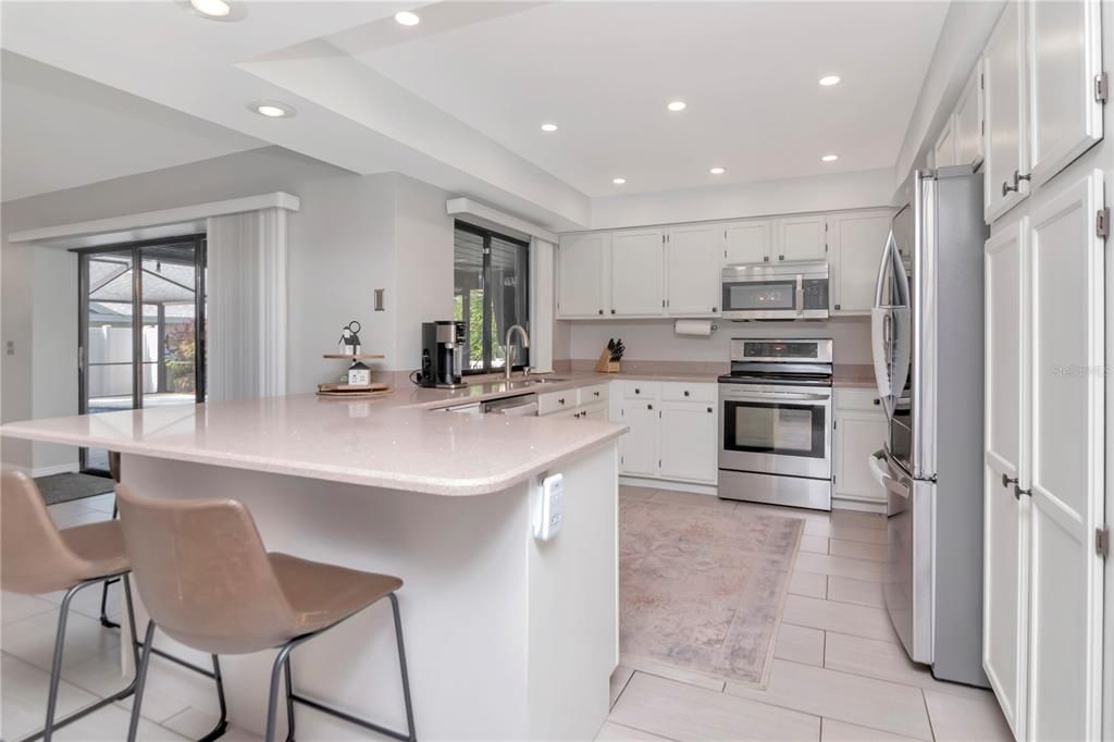 Active With Contract: $431,500 (3 beds, 2 baths, 2000 Square Feet)