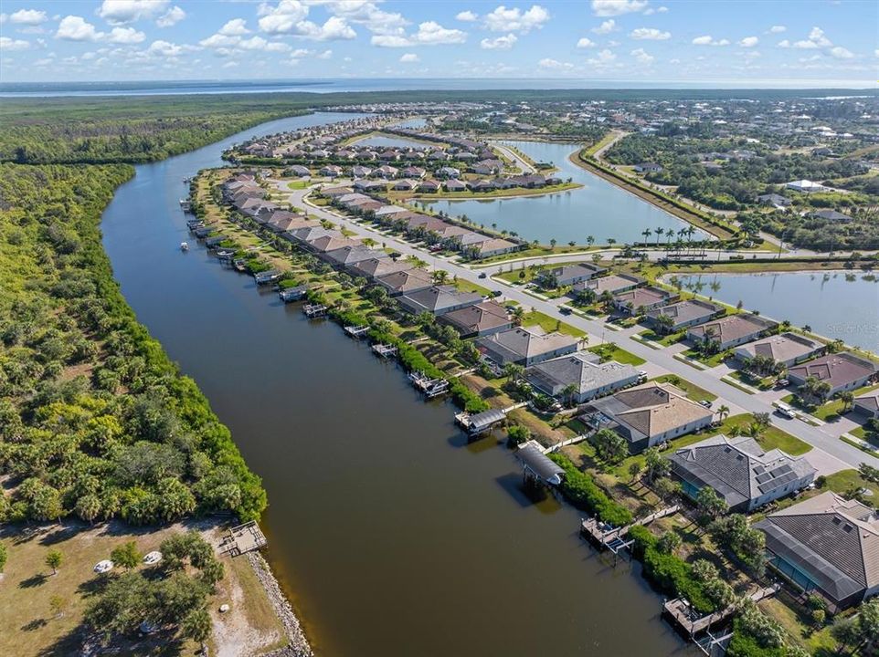 En Venta: $1,075,000 (4 camas, 2 baños, 2366 Pies cuadrados)