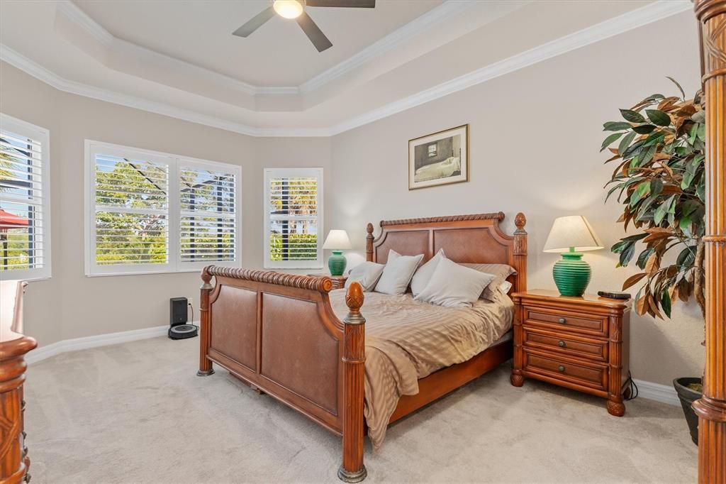 En Venta: $1,075,000 (4 camas, 2 baños, 2366 Pies cuadrados)