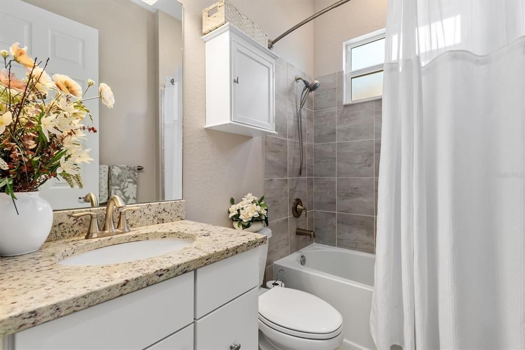 En Venta: $1,075,000 (4 camas, 2 baños, 2366 Pies cuadrados)