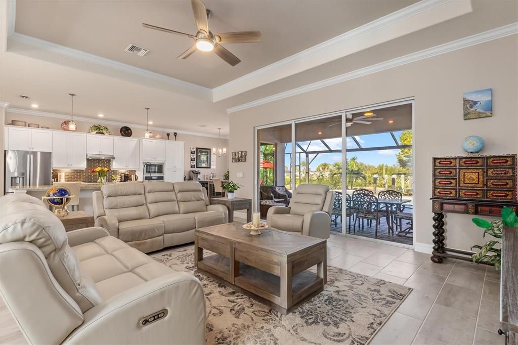 En Venta: $1,075,000 (4 camas, 2 baños, 2366 Pies cuadrados)