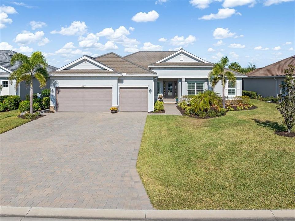 En Venta: $1,075,000 (4 camas, 2 baños, 2366 Pies cuadrados)