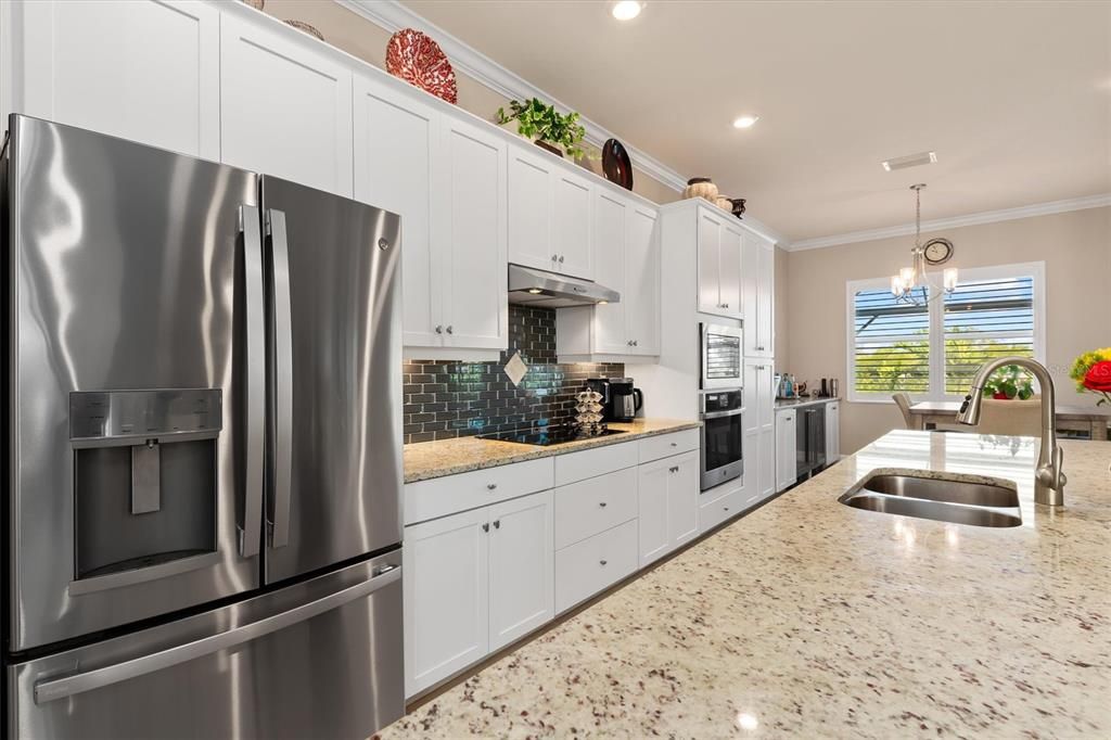 En Venta: $1,075,000 (4 camas, 2 baños, 2366 Pies cuadrados)