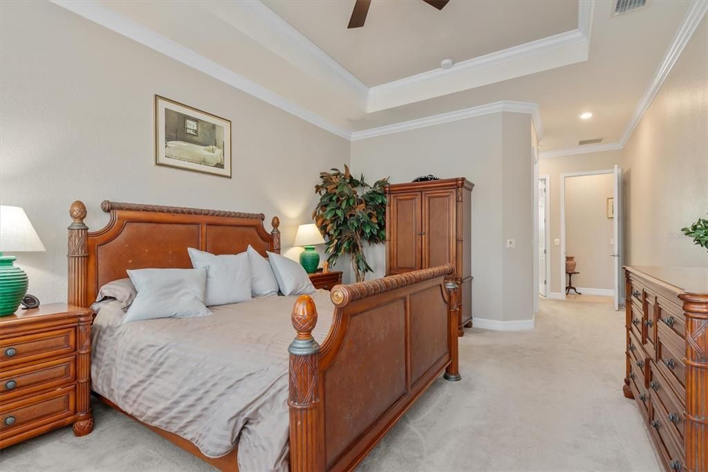 En Venta: $1,075,000 (4 camas, 2 baños, 2366 Pies cuadrados)