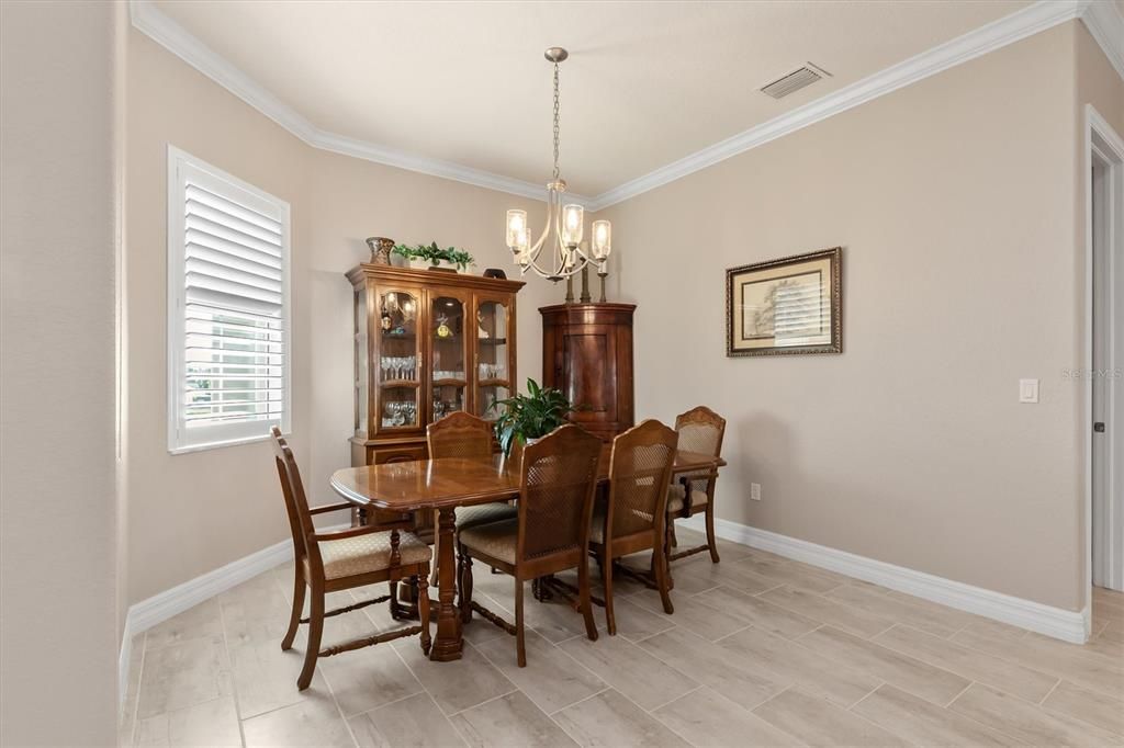 En Venta: $1,075,000 (4 camas, 2 baños, 2366 Pies cuadrados)