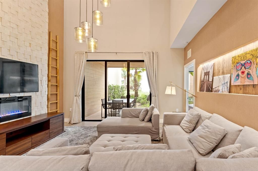 待售: $620,000 (4 贝兹, 4 浴室, 2356 平方英尺)