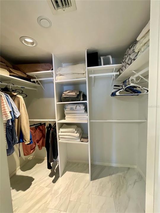 For Rent: $6,900 (2 beds, 2 baths, 1464 Square Feet)