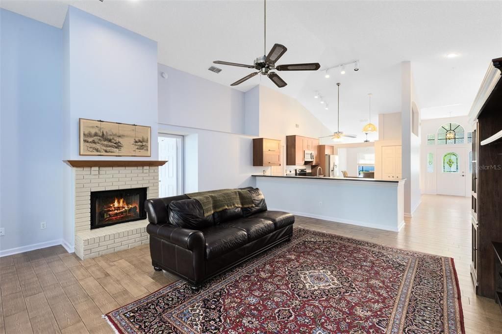 Active With Contract: $549,900 (4 beds, 3 baths, 2579 Square Feet)