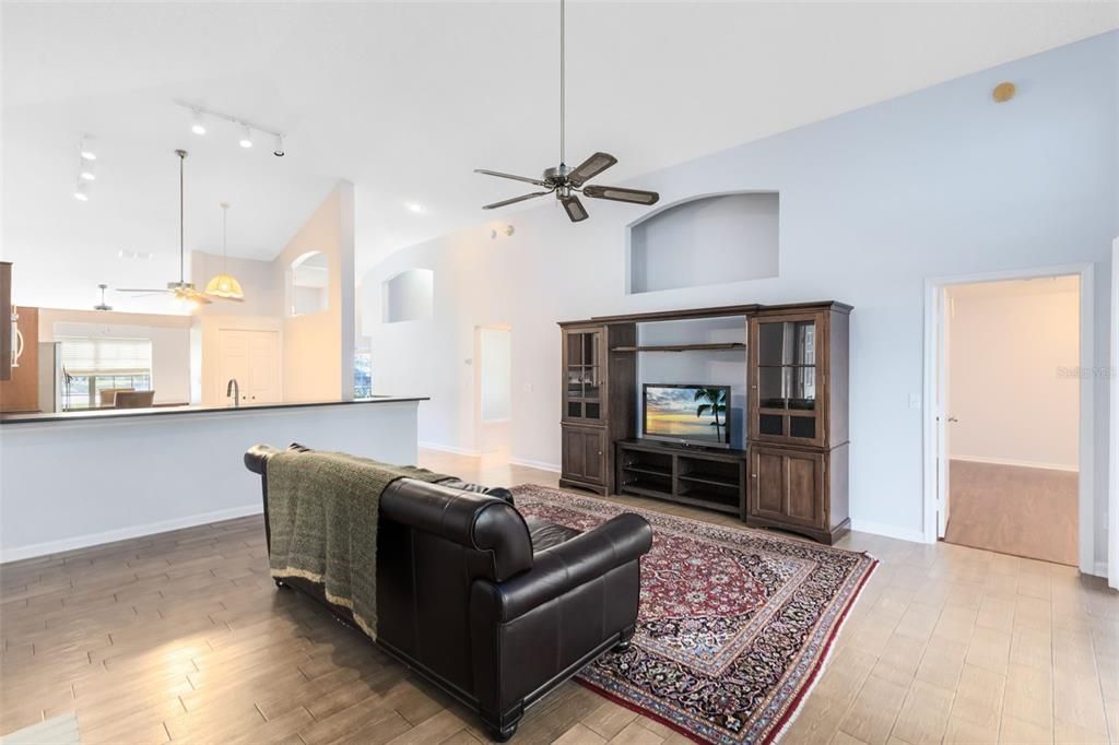 Active With Contract: $549,900 (4 beds, 3 baths, 2579 Square Feet)