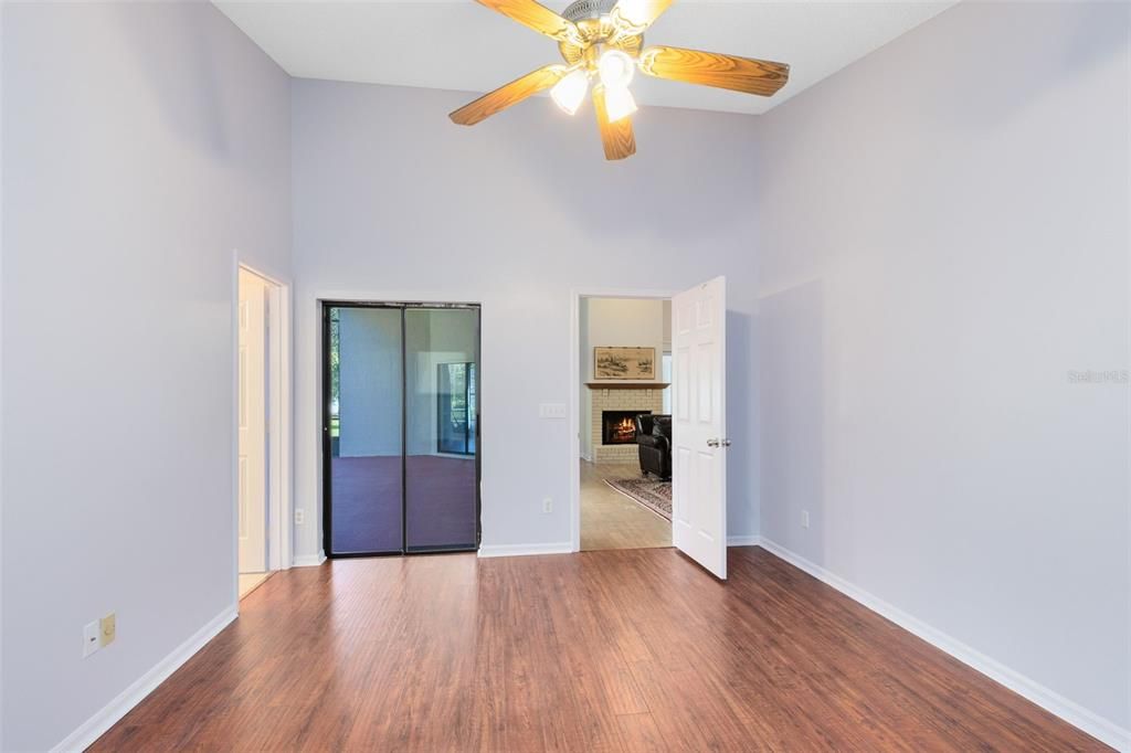 Active With Contract: $549,900 (4 beds, 3 baths, 2579 Square Feet)