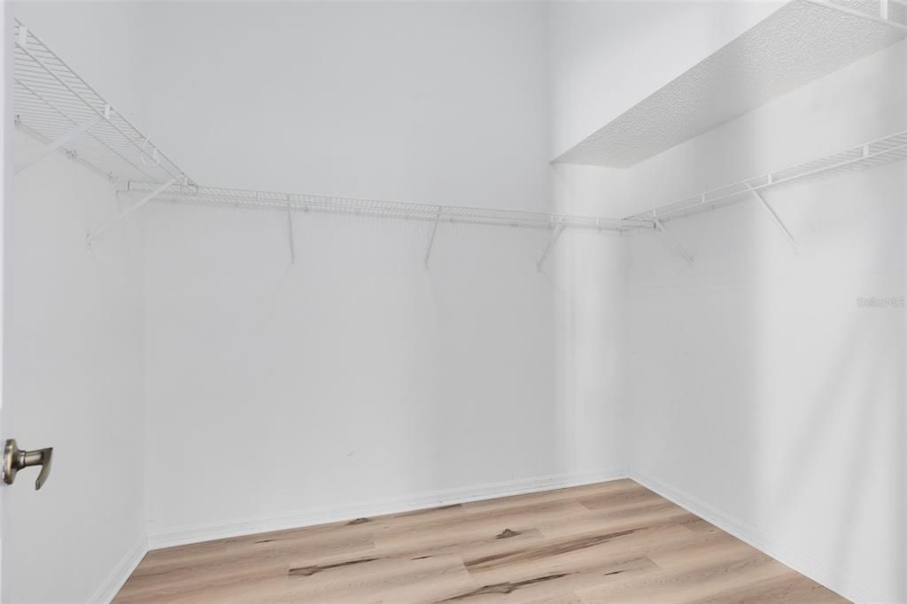 Active With Contract: $549,900 (4 beds, 3 baths, 2579 Square Feet)