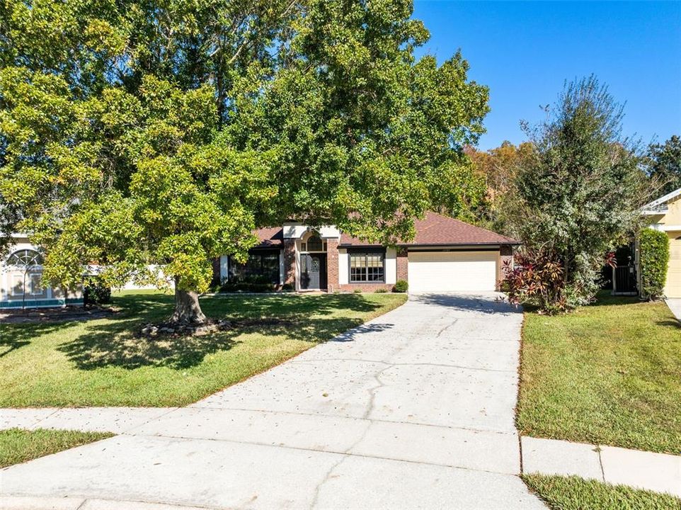 Active With Contract: $549,900 (4 beds, 3 baths, 2579 Square Feet)