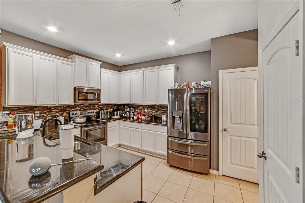 待售: $459,990 (5 贝兹, 3 浴室, 3033 平方英尺)