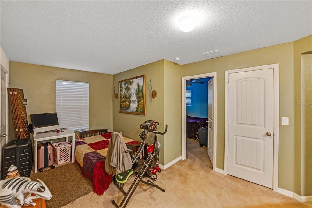 待售: $459,990 (5 贝兹, 3 浴室, 3033 平方英尺)