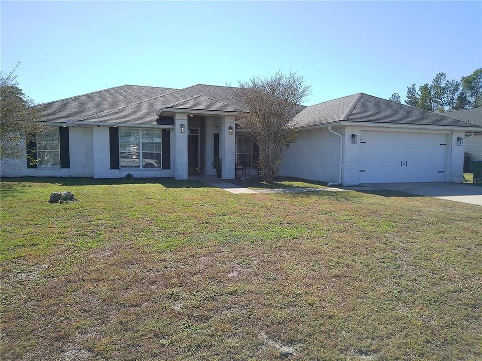For Sale: $349,900 (4 beds, 2 baths, 2285 Square Feet)