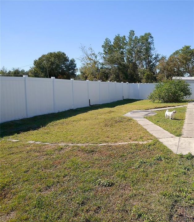 For Sale: $349,900 (4 beds, 2 baths, 2285 Square Feet)