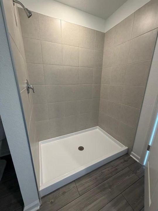 В аренду: $2,300 (4 спален, 2 ванн, 1821 Квадратных фут)