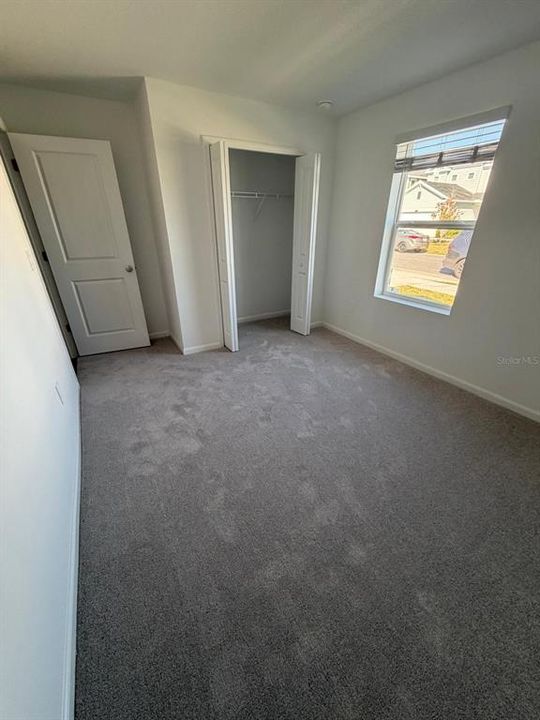 В аренду: $2,300 (4 спален, 2 ванн, 1821 Квадратных фут)