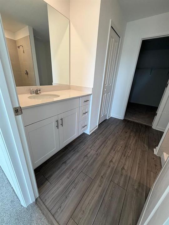 В аренду: $2,300 (4 спален, 2 ванн, 1821 Квадратных фут)