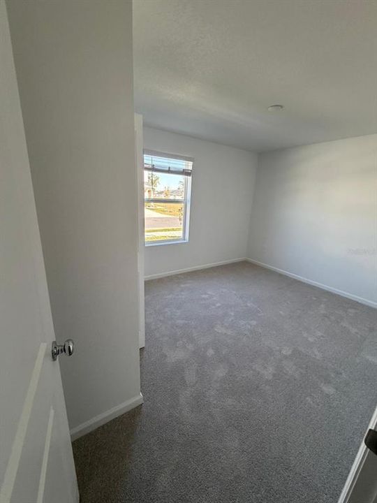 В аренду: $2,300 (4 спален, 2 ванн, 1821 Квадратных фут)