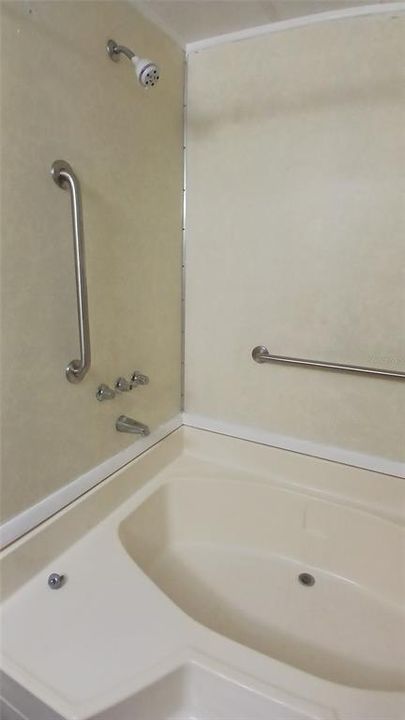 На продажу: $109,500 (2 спален, 2 ванн, 1152 Квадратных фут)