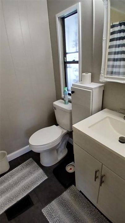 На продажу: $109,500 (2 спален, 2 ванн, 1152 Квадратных фут)