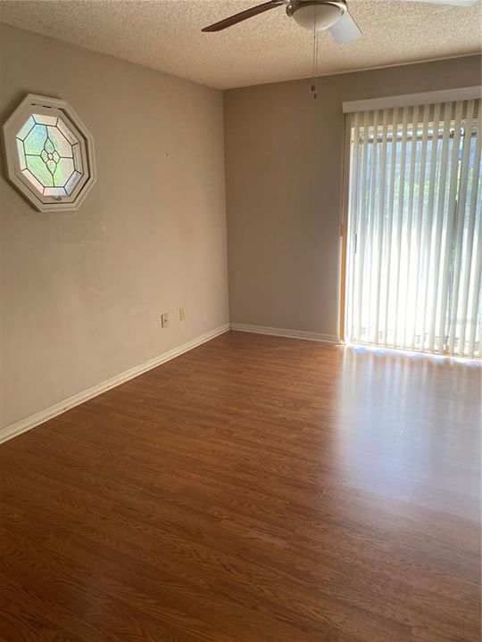 For Rent: $2,000 (3 beds, 2 baths, 1285 Square Feet)