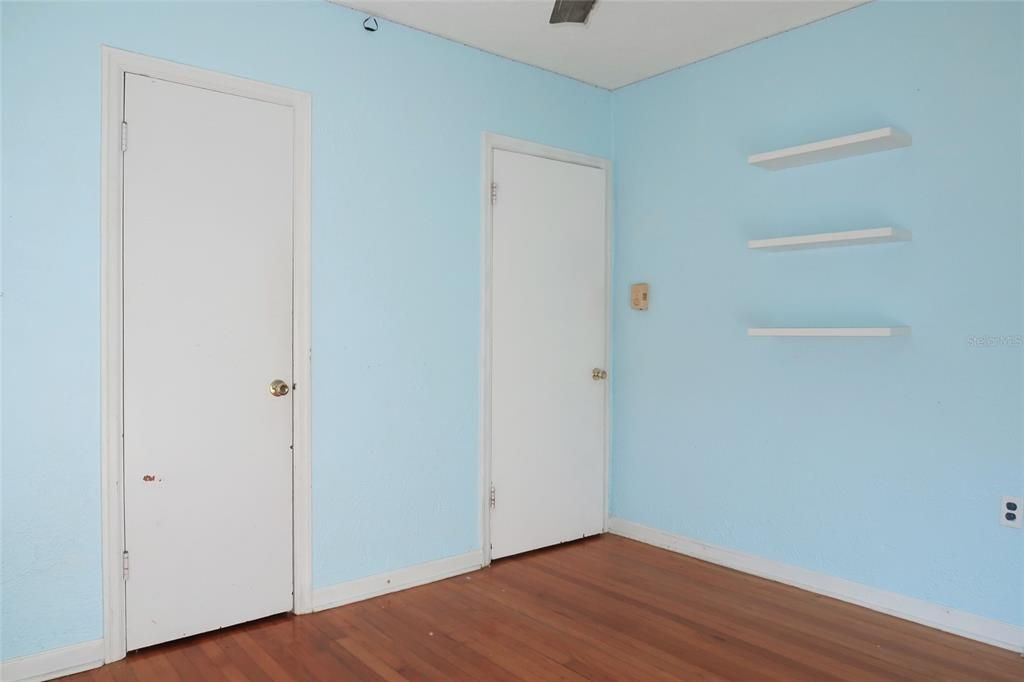 En Venta: $359,900 (0 camas, 0 baños, 2466 Pies cuadrados)