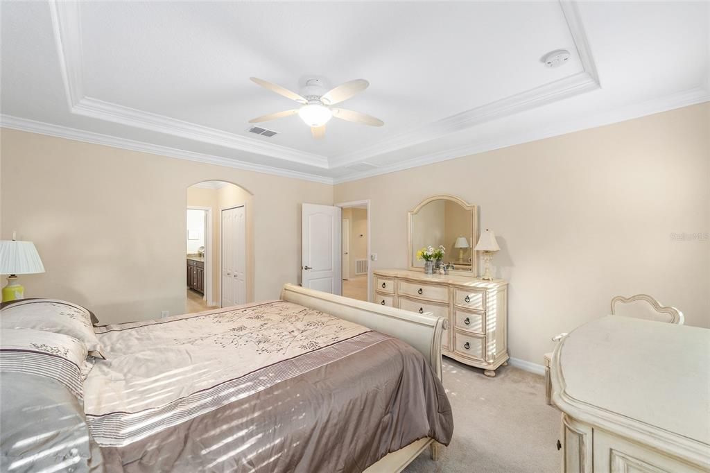 На продажу: $399,900 (3 спален, 2 ванн, 1888 Квадратных фут)