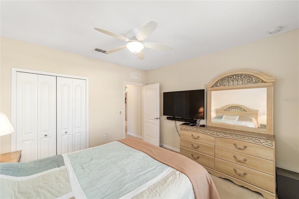 На продажу: $399,900 (3 спален, 2 ванн, 1888 Квадратных фут)