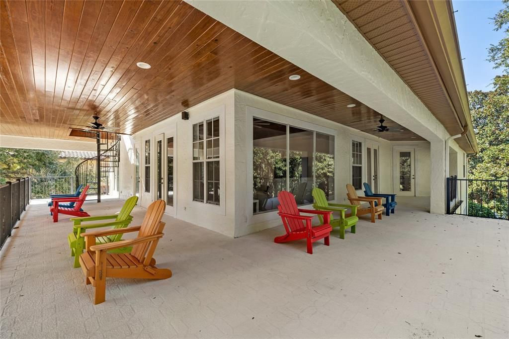 For Sale: $2,600,000 (5 beds, 4 baths, 5366 Square Feet)