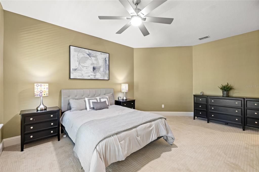 For Sale: $2,600,000 (5 beds, 4 baths, 5366 Square Feet)