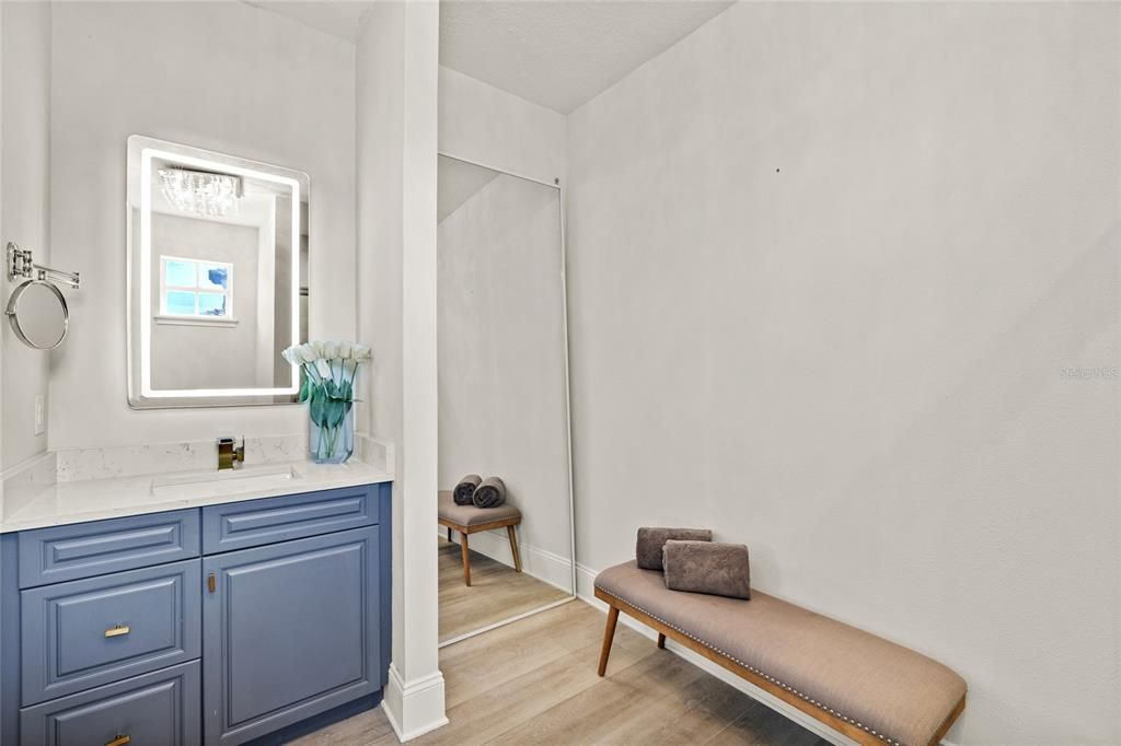 For Sale: $2,600,000 (5 beds, 4 baths, 5366 Square Feet)