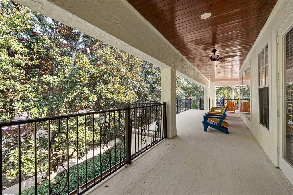 For Sale: $2,600,000 (5 beds, 4 baths, 5366 Square Feet)