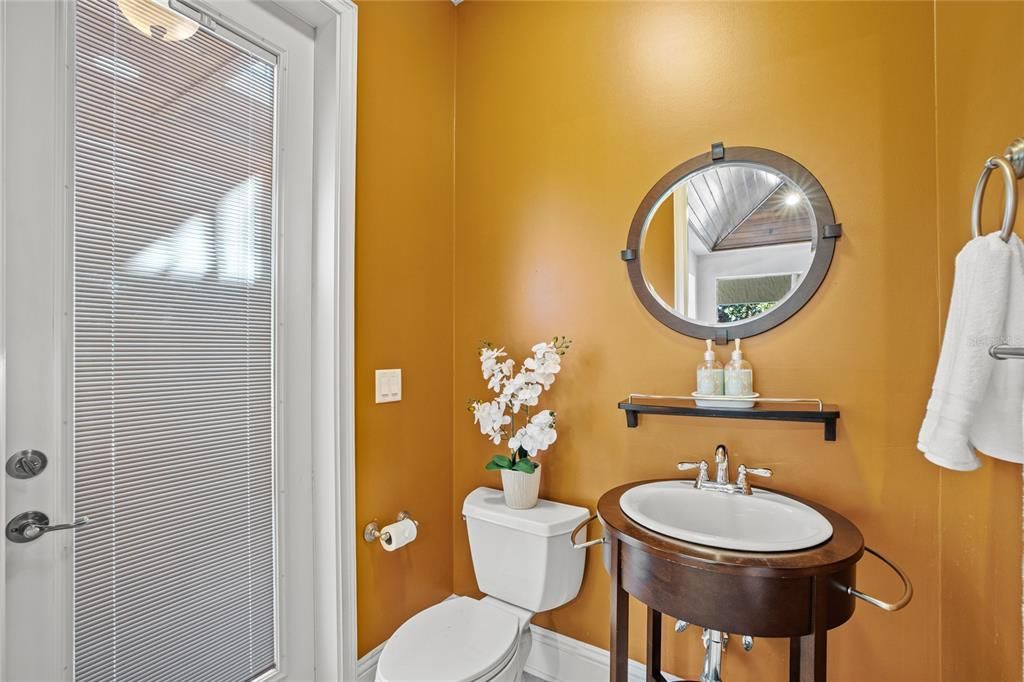 For Sale: $2,600,000 (5 beds, 4 baths, 5366 Square Feet)