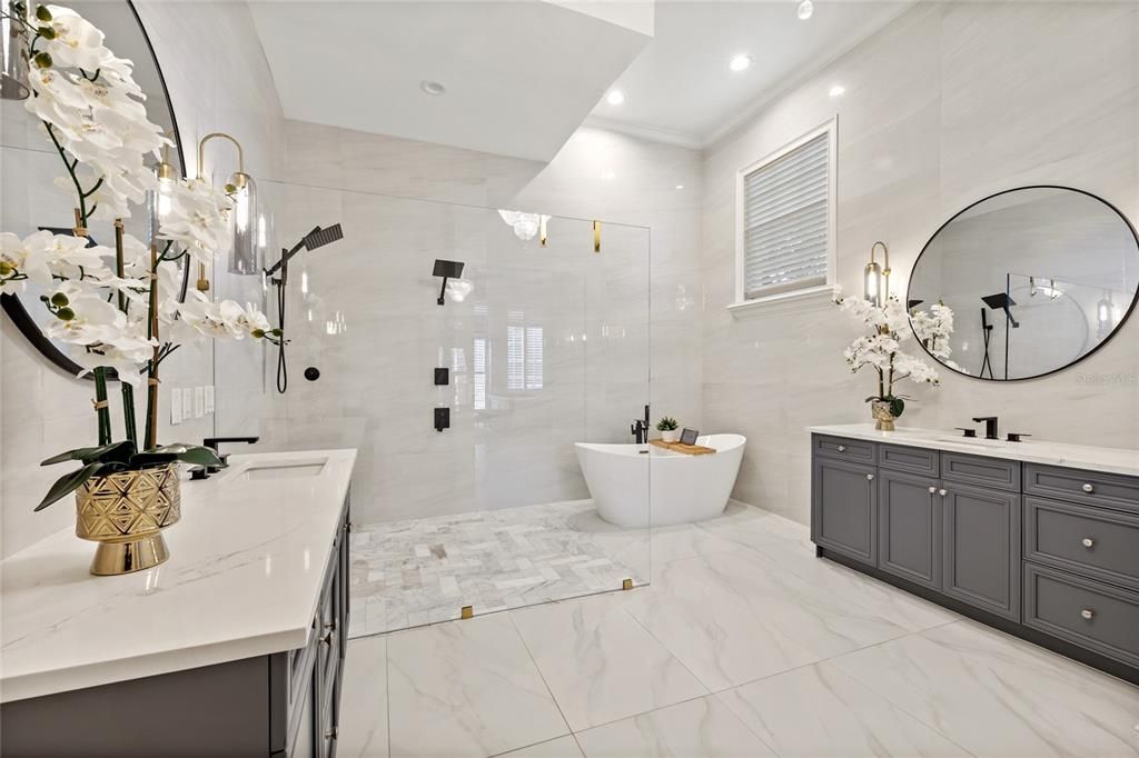 For Sale: $2,600,000 (5 beds, 4 baths, 5366 Square Feet)