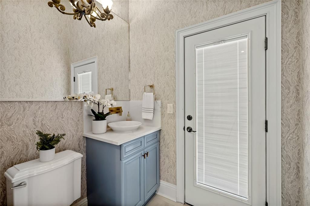 For Sale: $2,600,000 (5 beds, 4 baths, 5366 Square Feet)