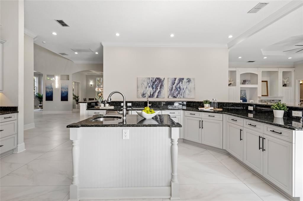 For Sale: $2,600,000 (5 beds, 4 baths, 5366 Square Feet)