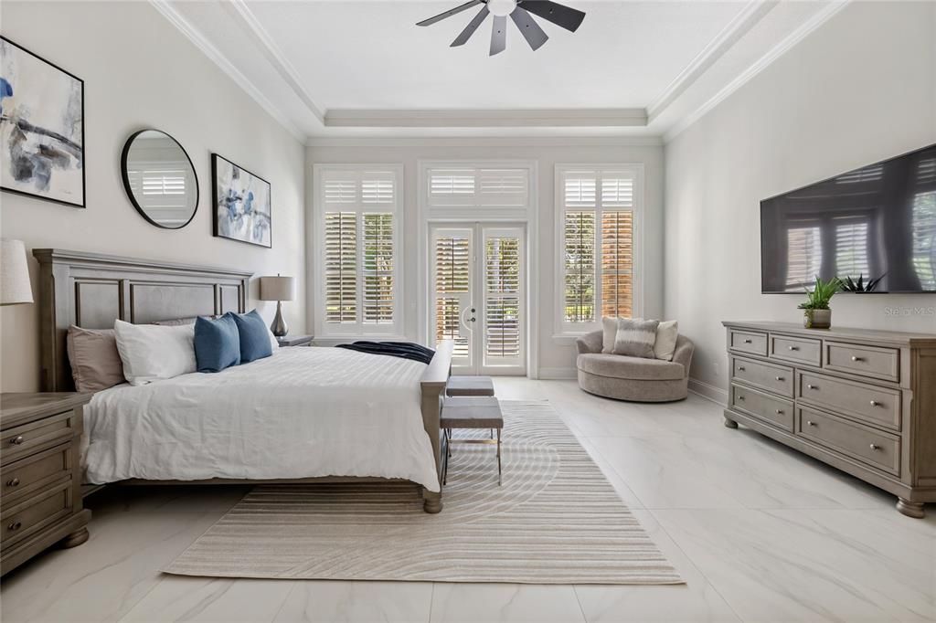 For Sale: $2,600,000 (5 beds, 4 baths, 5366 Square Feet)