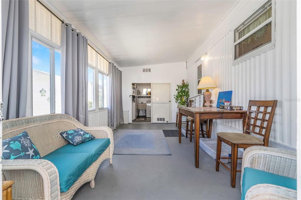 En Venta: $275,000 (2 camas, 2 baños, 1104 Pies cuadrados)