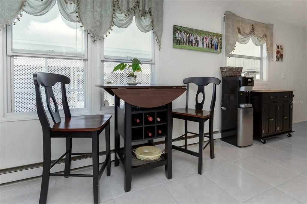 En Venta: $275,000 (2 camas, 2 baños, 1104 Pies cuadrados)