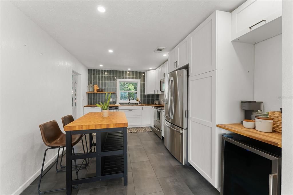 待售: $414,900 (2 贝兹, 1 浴室, 942 平方英尺)