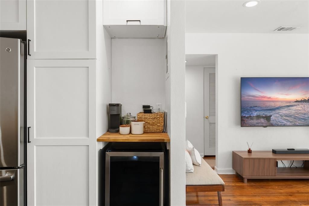 待售: $414,900 (2 贝兹, 1 浴室, 942 平方英尺)